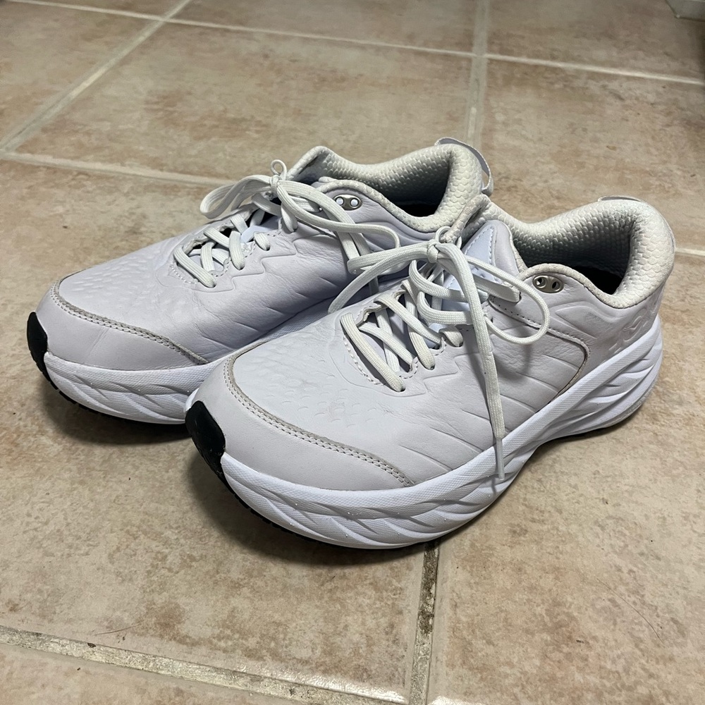 Gently worn Hoka Bondi SRs (wide)
